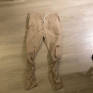 Never worn draw string  XL  Stylish type pant